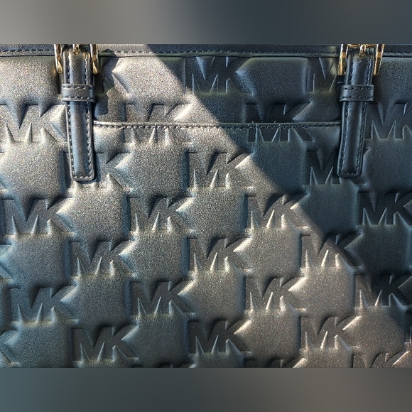 $378 Michael Kors JET SET 💅🏻🖤✨ MD BLACK CARRYALL BAG MK HANDBAG PURSE NWT - Picture 3 of 6